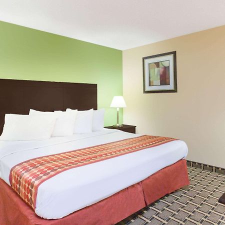 Days Inn & Suites By Wyndham Madison Heights Mi Luaran gambar