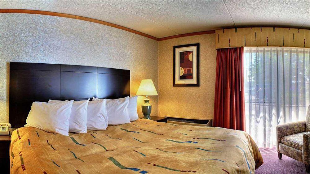 Days Inn & Suites By Wyndham Madison Heights Mi Luaran gambar