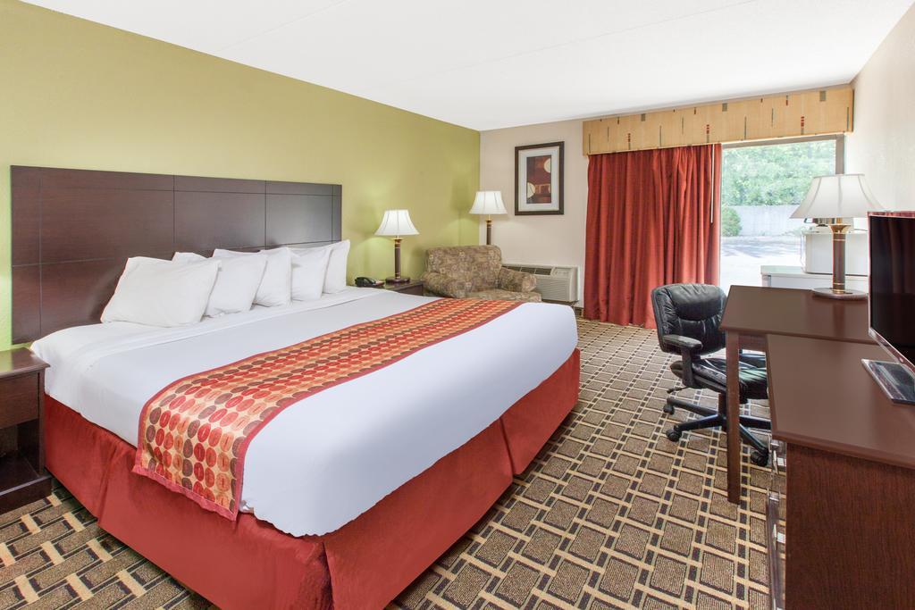 Days Inn & Suites By Wyndham Madison Heights Mi Luaran gambar