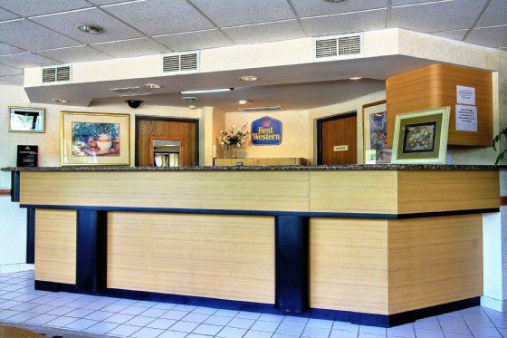 Days Inn & Suites By Wyndham Madison Heights Mi Dalaman gambar